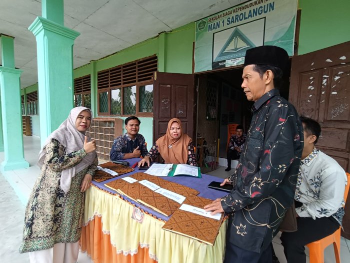 Hari Ketiga Asesmen Madrasah MAN 1 Sarolangun: Tertib, Lancar, dan fokus Pada Kejujuran Hari Ketiga Asesmen Madrasah MAN 1 Sarolangun: Tertib, Lancar, dan fokus Pada Kejujuran