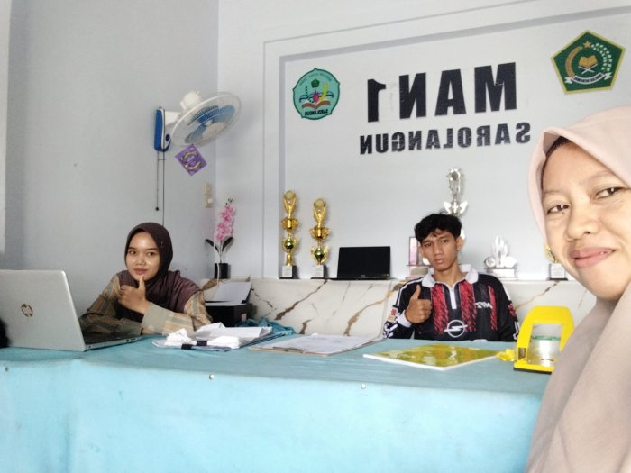 Staf dan Operator MAN 1 Sarolangun Tetap Layani Siswa Saat Libur