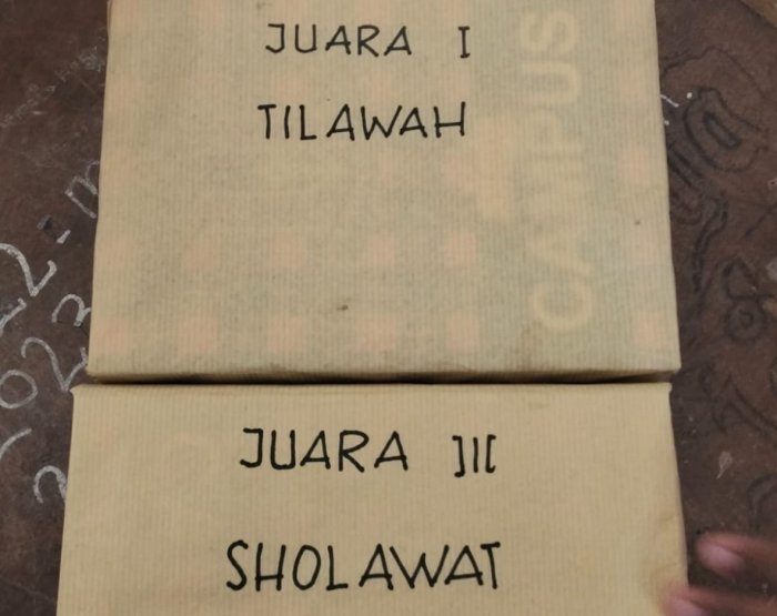 Siswa XII Agama 2 MAN 1 Sarolangun Juara Tilawah dan Sholawat Siswa XII Agama 2 MAN 1 Sarolangun Juara Tilawah dan Sholawat