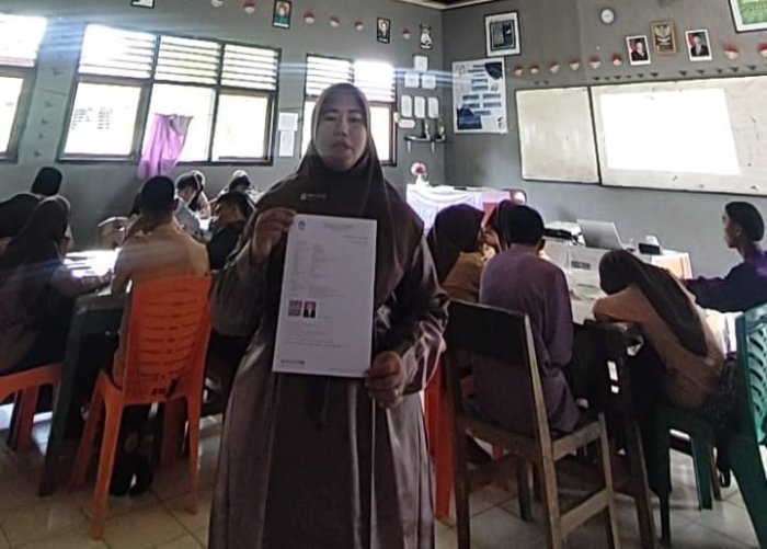 Menuju Guru Profesional: Wennie Ekanada, S.Pd.I Buktikan Kompetensinya Melalui Video Pembelajaran