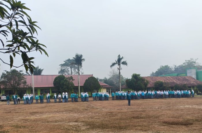 Kesiapan Peserta Upacara MAN 1 Sarolangun