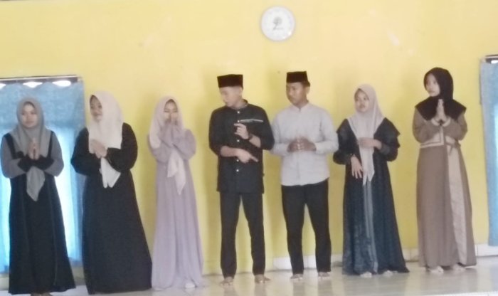 Siswa Kelas XI IPS 2 Meriahkan 1 Muharram di MAN 1 Sarolangun Siswa Kelas XI IPS 2 Meriahkan 1 Muharram di MAN 1 Sarolangun