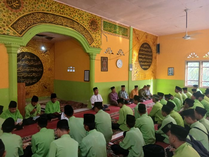 Jumat Berkah, Hati Tenang: MAN 1 Sarolangun Gelar Yasinan Rutin Penuh Kekhusyukan