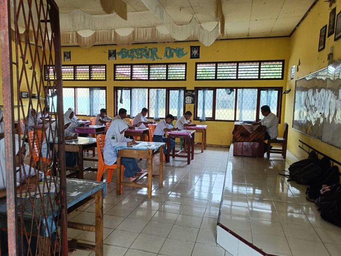 Hari Pertama Asesmen Madrasah di MAN 1 SarolangunBerjalan Tertib dan Lancar