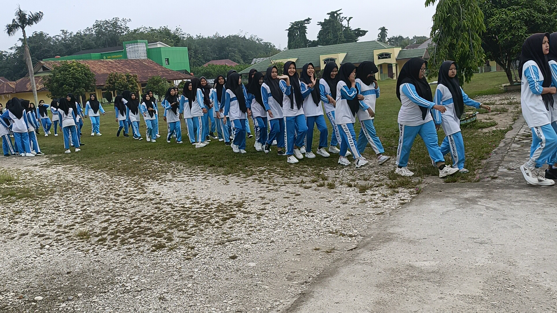 Jalan Pagi Sehat, Warga MAN 1 Sarolangun Jalan Pagi Sehat, Warga MAN 1 Sarolangun