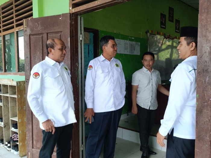 Kepala Kemenag Monitoring  TKA Di MAN 1 Sarolangun