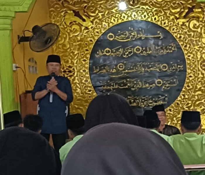 Usai Yasinan, Siswa MAN 1 SarolangunTerima Pengarahan KBM dari Waka Kurikulum Usai Yasinan, Siswa MAN 1 SarolangunTerima Pengarahan KBM dari Waka Kurikulum
