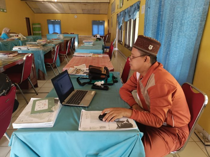 Guru MAN 1 Sarolangun Selesaikan Pengisian Rapor RDM