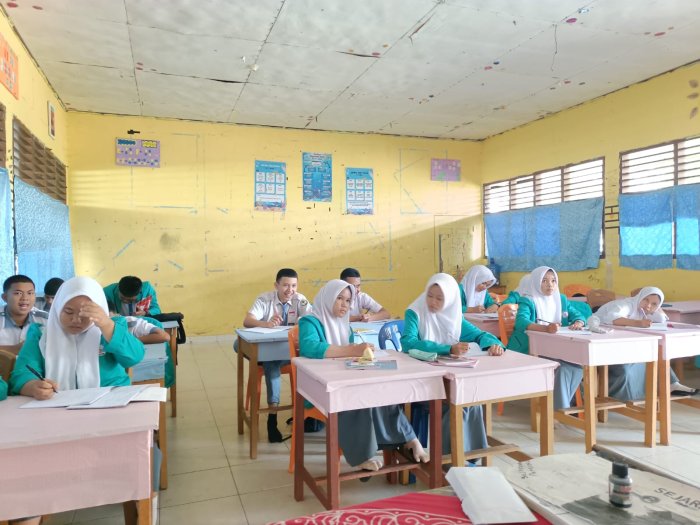 Siswa Kelas XI MIA Aktif dalam Pembelajaran Matematika Siswa Kelas XI MIA Aktif dalam Pembelajaran Matematika