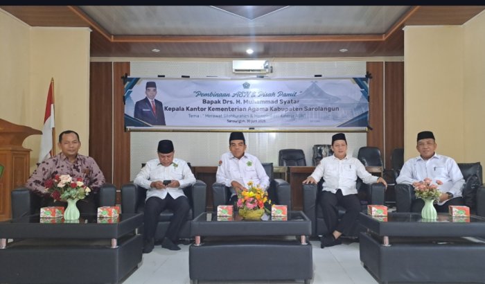 MAN 1 Sarolangun Apresiasi Purna Tugas Kakan Kemenag Drs. H. Muhammad Syatar MAN 1 Sarolangun Apresiasi Purna Tugas Kakan Kemenag Drs. H. Muhammad Syatar