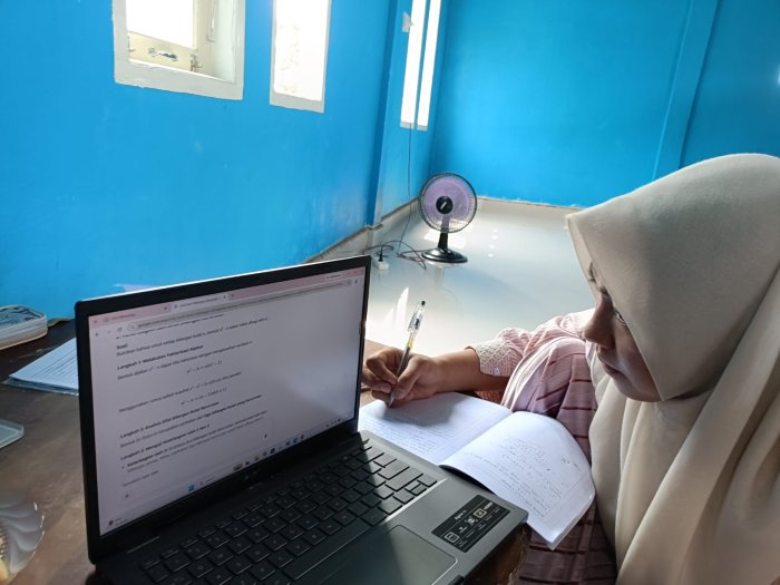 Hikmah Siswi MAN 1 Sarolangun Tekuni Teori Bilangan Hikmah Siswi MAN 1 Sarolangun Tekuni Teori Bilangan