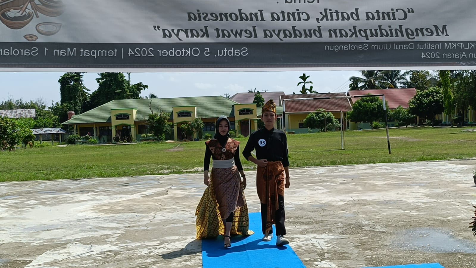 Memperingati Hari Batik Nasional, MAN 1 Sarolangun Mengadakan Lomba Fashion Show dengan Tema Batik Memperingati Hari Batik Nasional, MAN 1 Sarolangun Mengadakan Lomba Fashion Show dengan Tema Batik