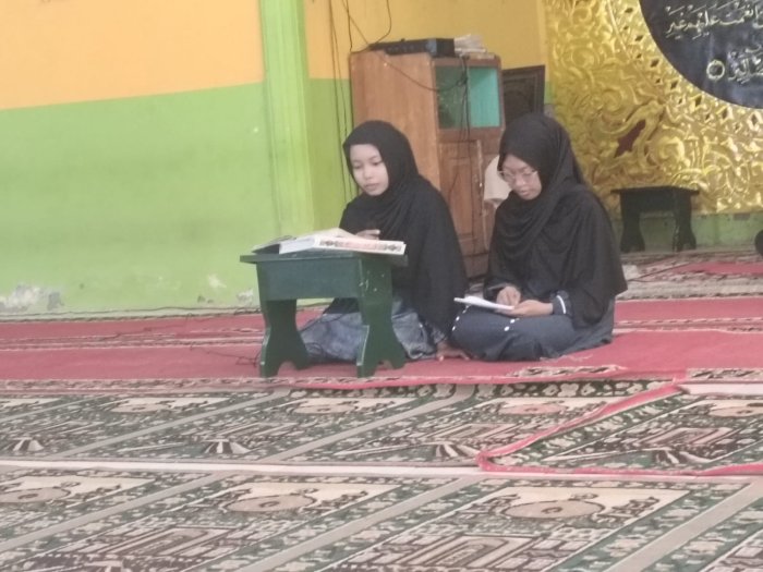 Tilawah Kelas XII IPS 1 Meriahkan Lomba Maulid Nabi di MAN 1 Sarolangun Tilawah Kelas XII IPS 1 Meriahkan Lomba Maulid Nabi di MAN 1 Sarolangun