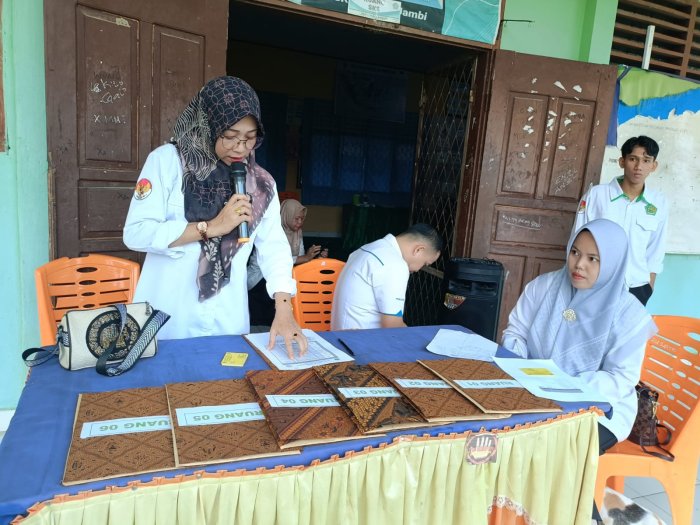 Distribusi Soal Asesmen MAN 1 Sarolangun Berjalan Lancar Distribusi Soal Asesmen MAN 1 Sarolangun Berjalan Lancar