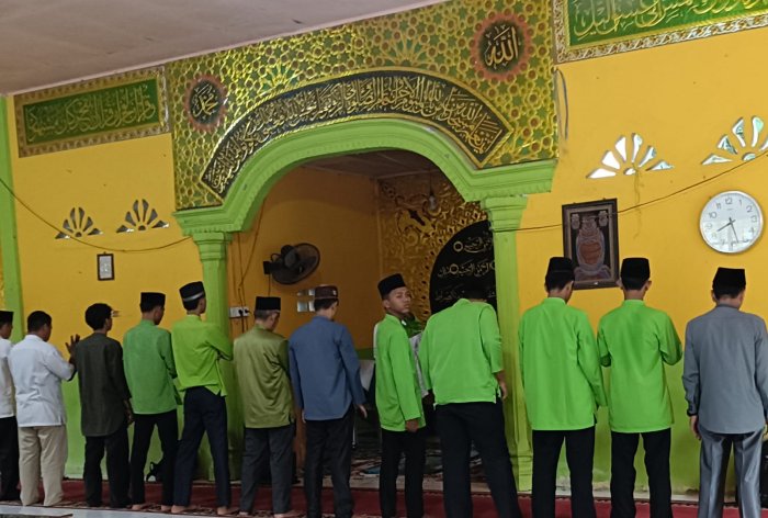 MAN 1 Sarolangun Perkuat karakter siswa melalui Sholat Dhuha Berjamaah di Pesantren Ramadan