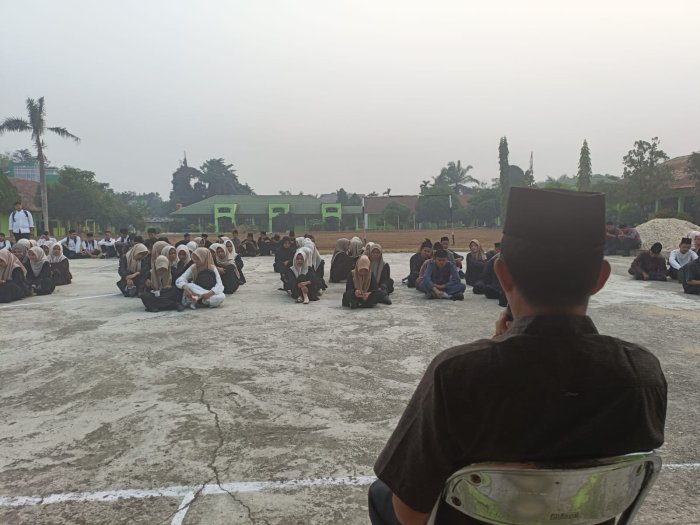 Arahan Pembina Keagamaan Jelang Lomba Maulid Nabi di MAN 1 Sarolangun