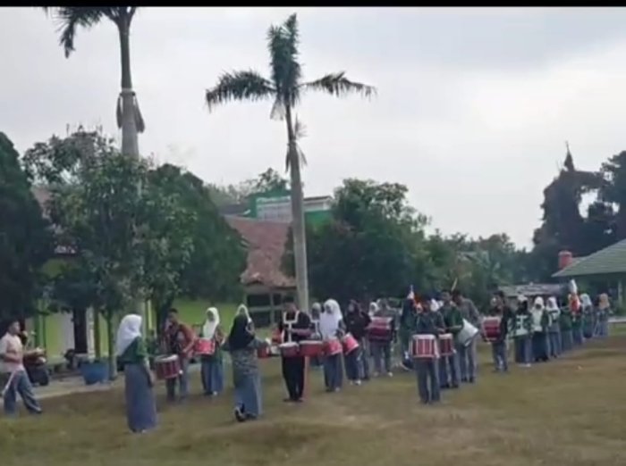 Anggota Dramben MAN 1 Sarolangun Tetap Semangat Berlatih Anggota Dramben MAN 1 Sarolangun Tetap Semangat Berlatih