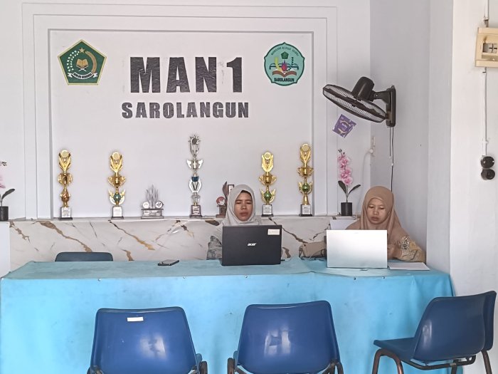 Staf Tata Usaha MAN 1 Sarolangun Perkuat Sinergi Pagi Hari Staf Tata Usaha MAN 1 Sarolangun Perkuat Sinergi Pagi Hari