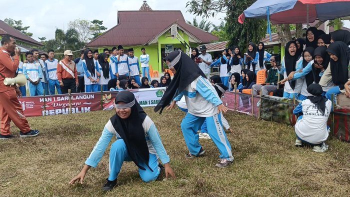 Kocak dan Meriah, Lomba Tangkap Bebek Man 1 Sarolangun meriahkan HUT RI ke-81 Kocak dan Meriah, Lomba Tangkap Bebek Man 1 Sarolangun meriahkan HUT RI ke-81